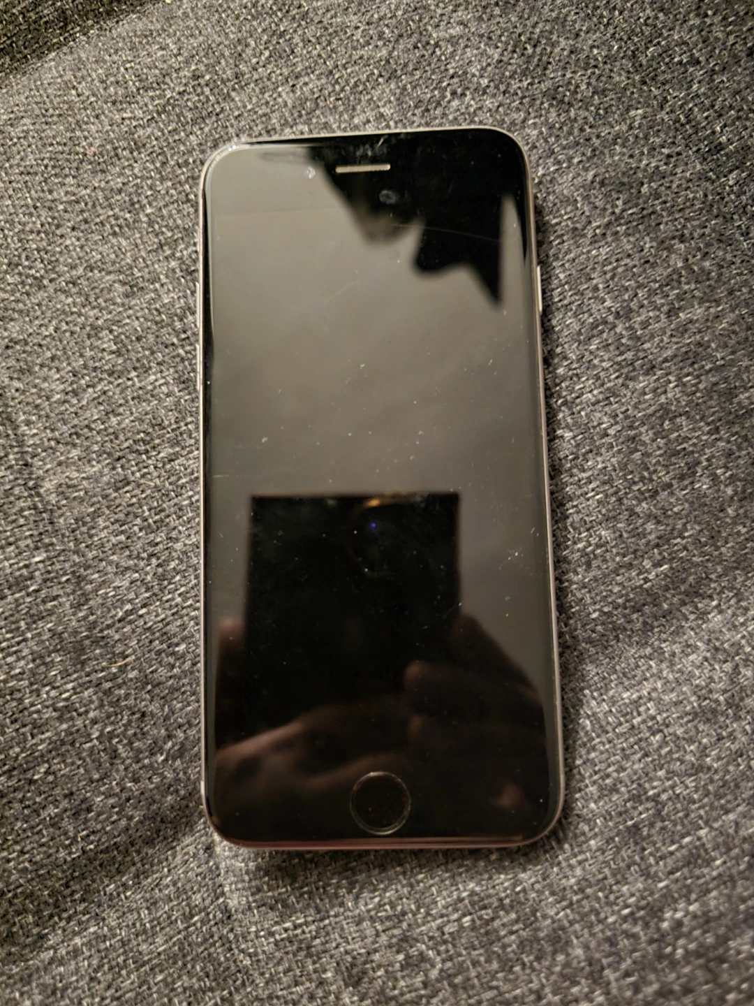 Apple iPhone 6 Space Gray - For Parts or Repair / Collection