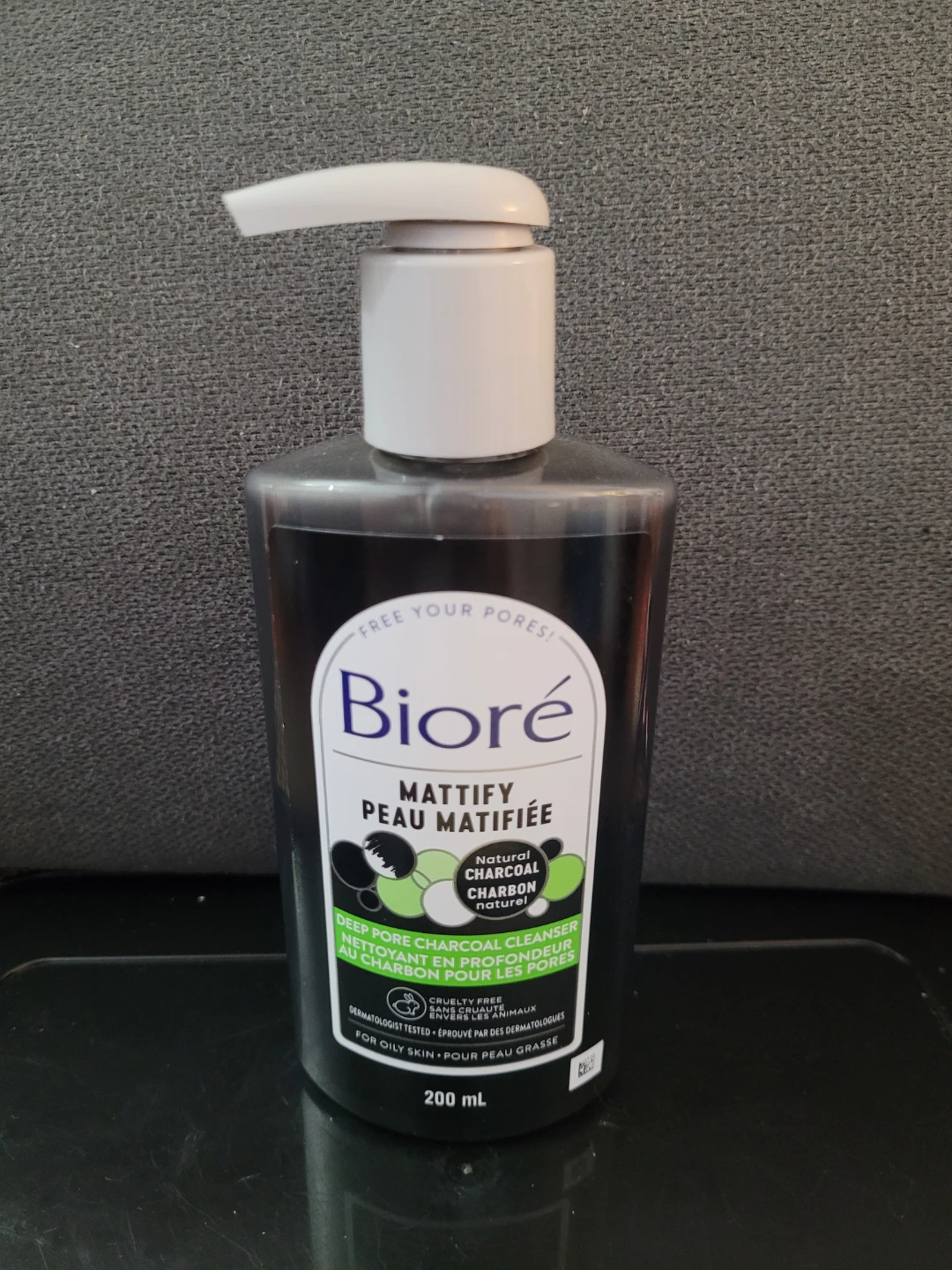 Bioré Mattify Deep Pore Charcoal Cleanser - 200 mL