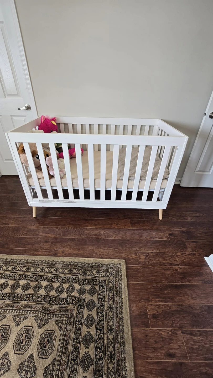 White Baby Crib - photo 2