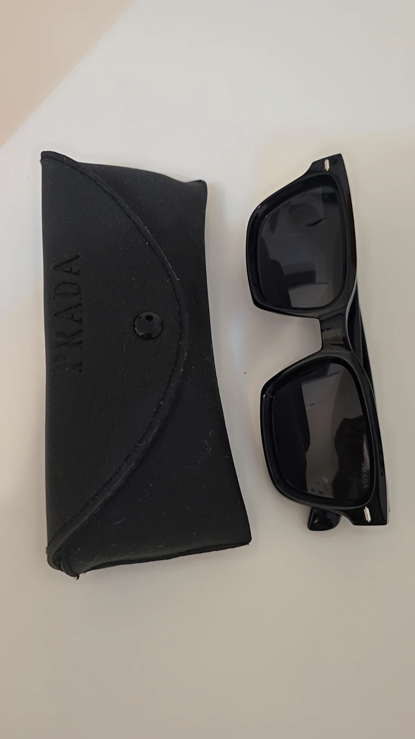 ​🕶️ Authentic Prada Sunglasses with Case