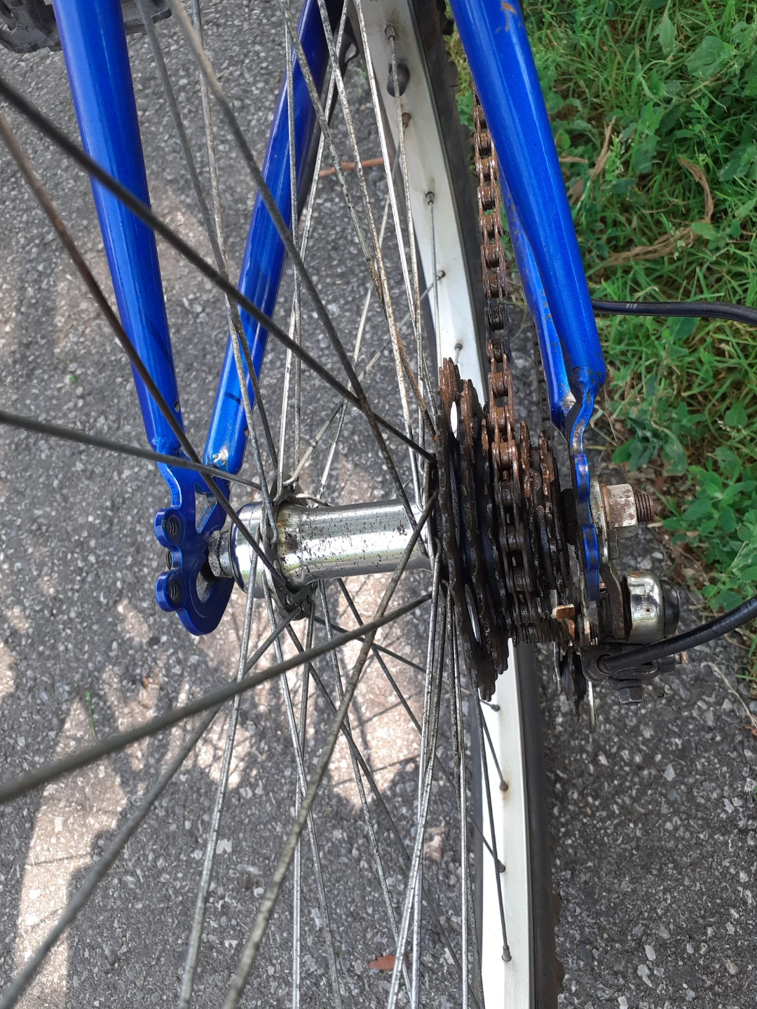 Blue Raleigh Mountain Bike 26 inch - photo 5