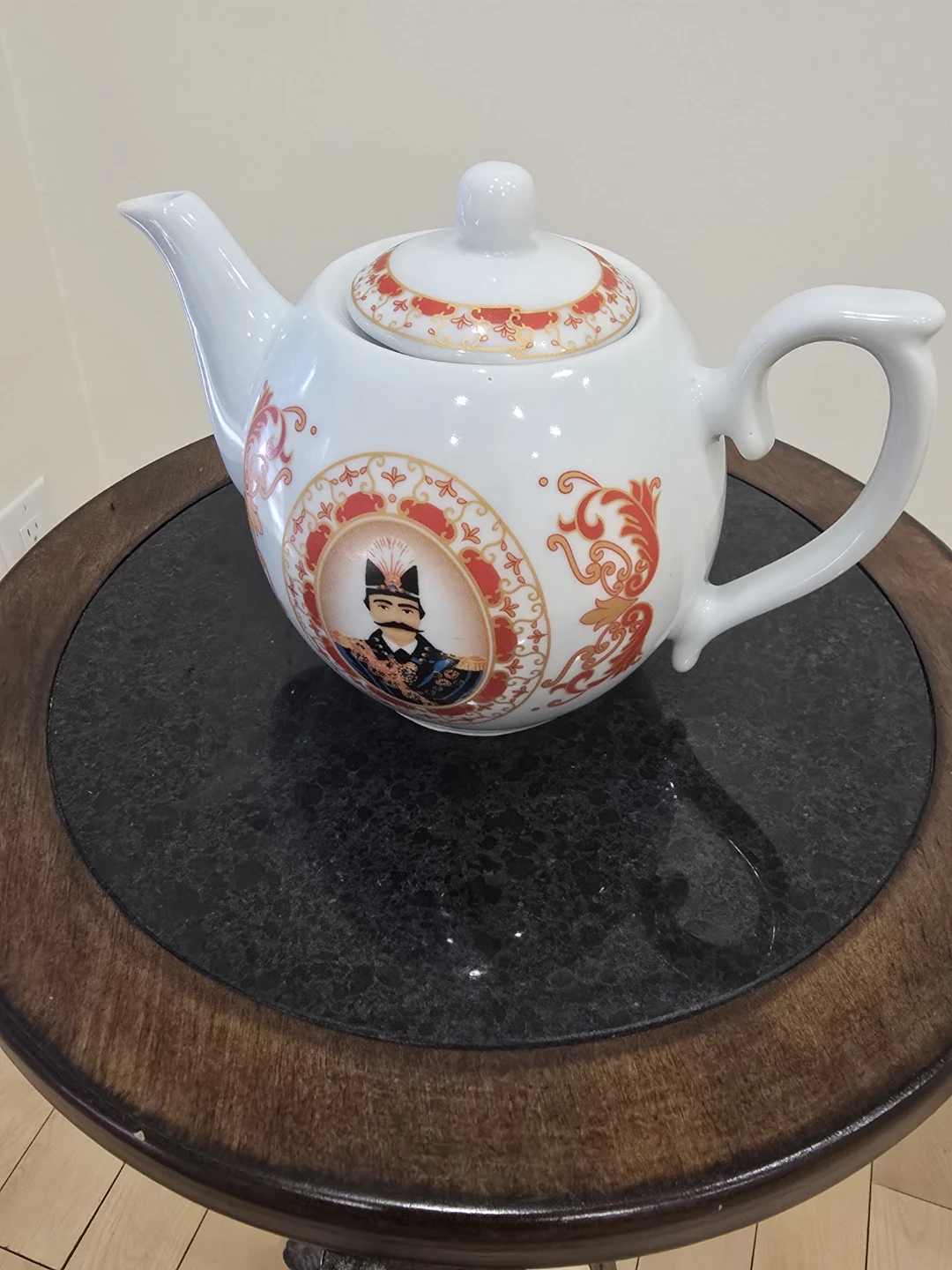 Decorative Teapot with Royal Portrait - photo 2