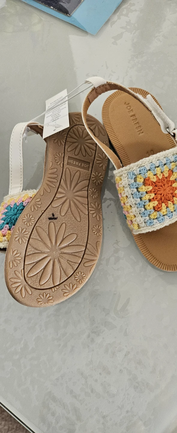 Joe Fresh Crochet Sandals - photo 2