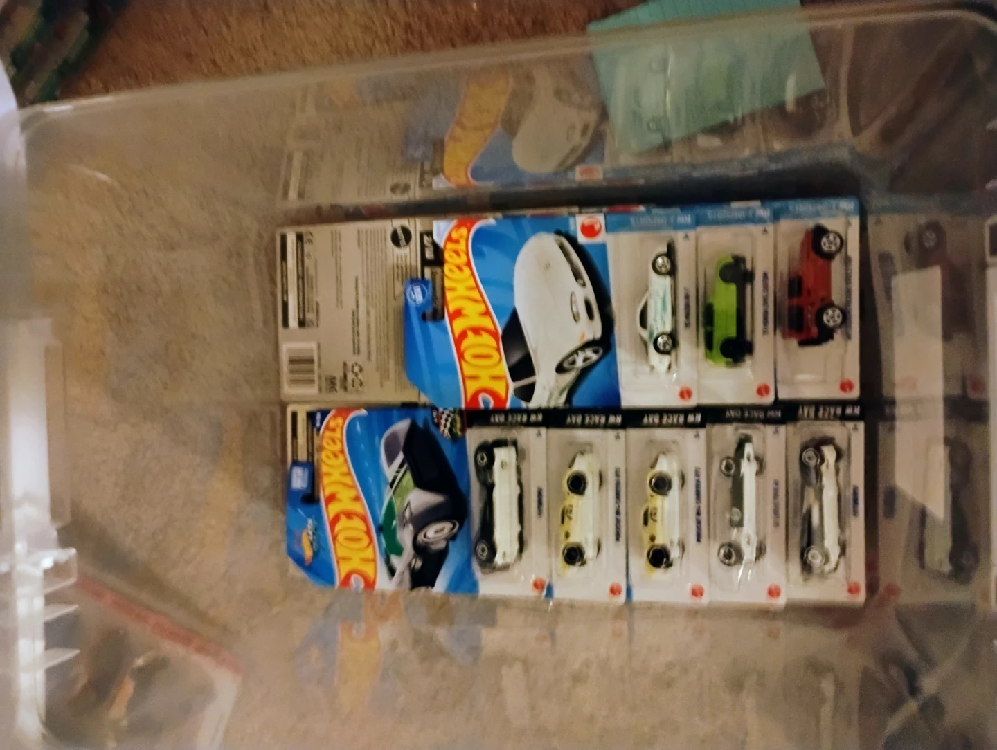 Entire Hot Wheels collection! Approximately 750 in box. - photo 2