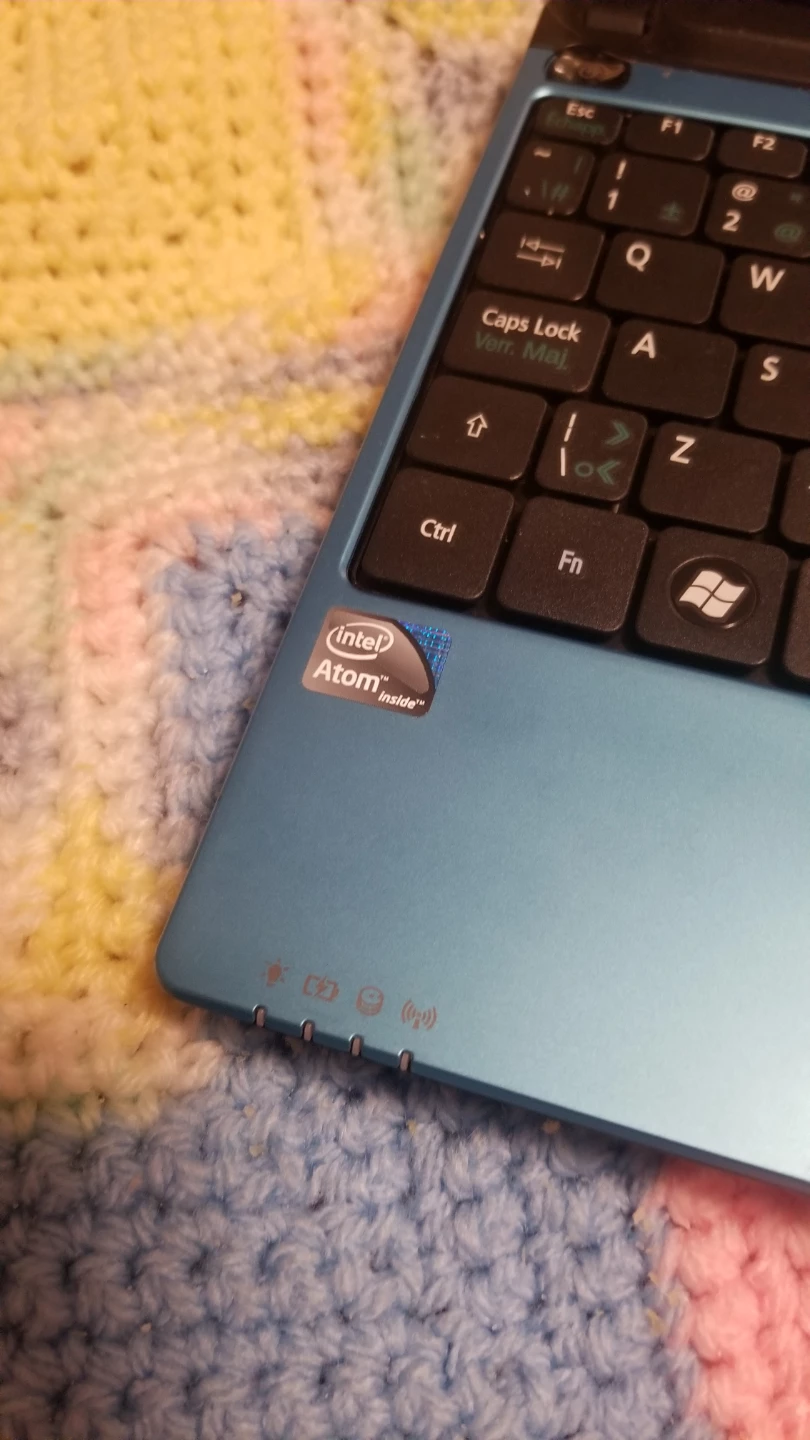 ACER Aspire One D260 Blue Netbook Laptop - photo 4