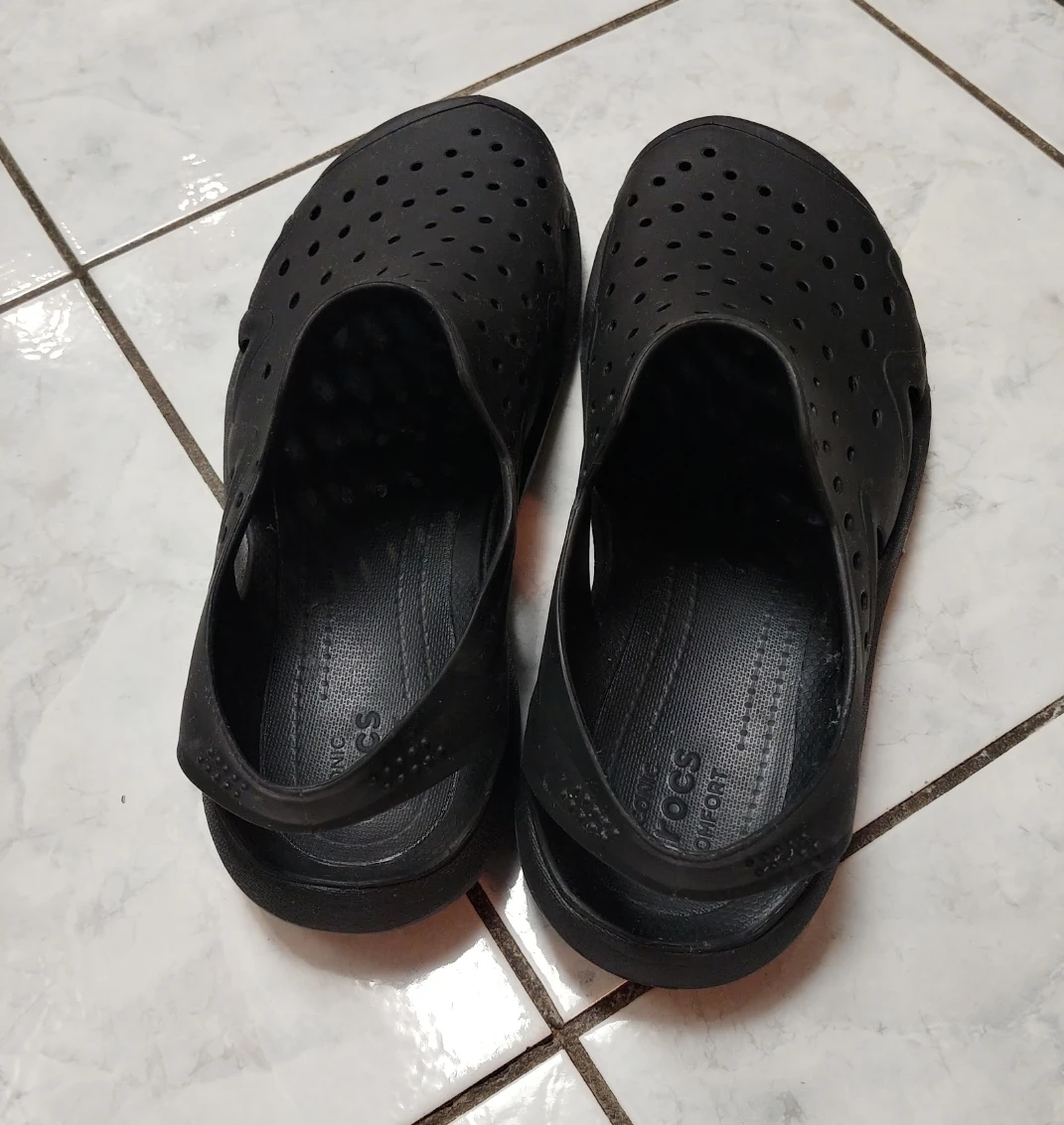 Crocs Men's Swiftwater Wave Sandles (size 11) - photo 3
