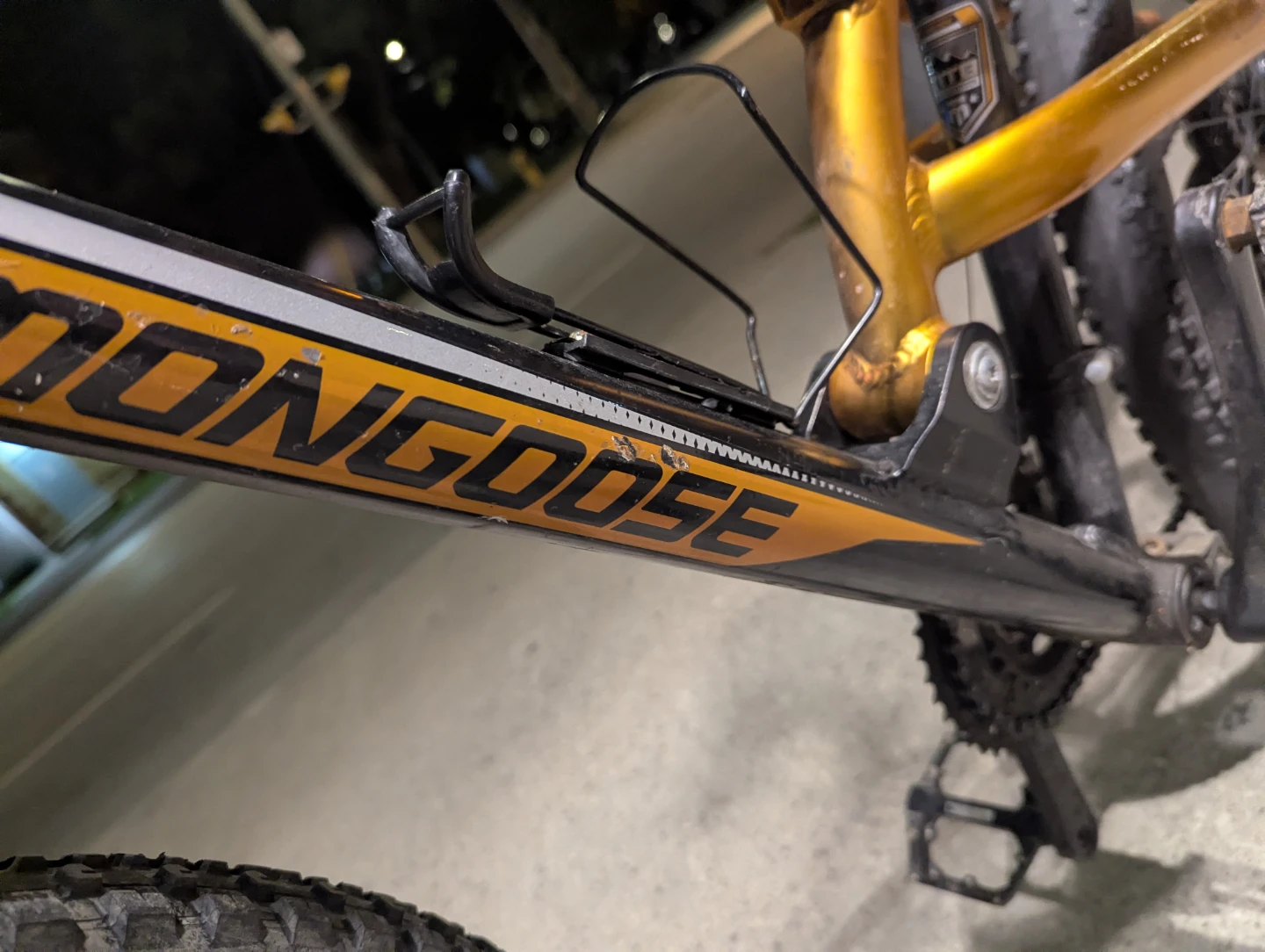 Mongoose Mountain Bike 29er - photo 3