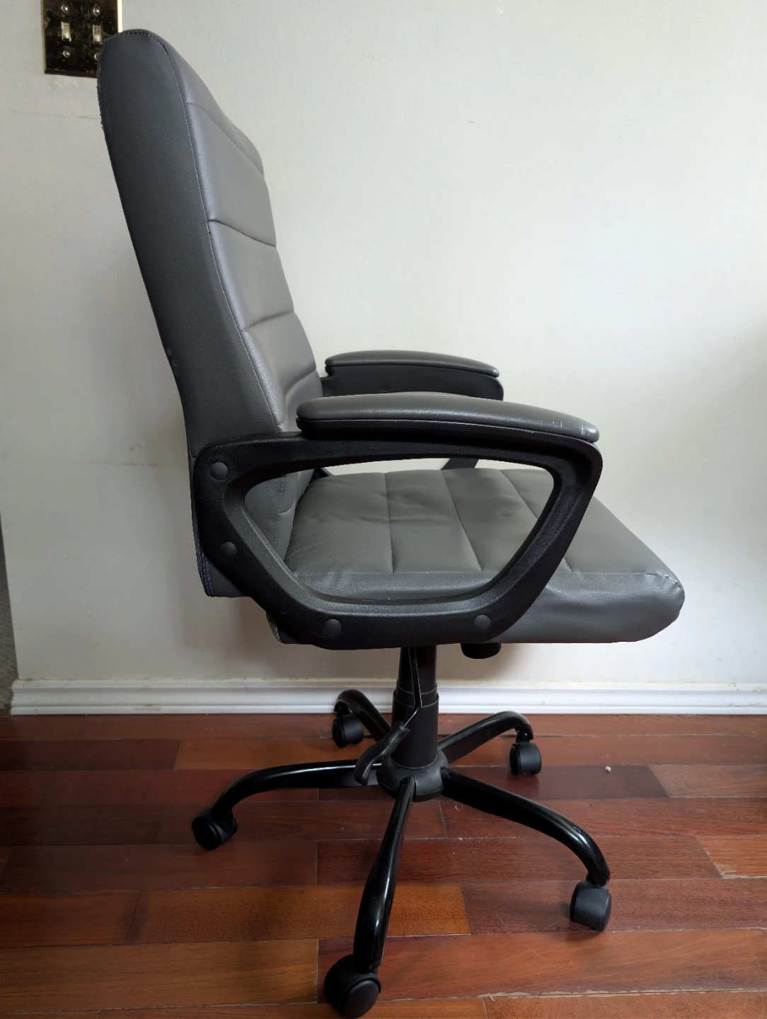 Grey Faux Leather Office Chair - photo 3