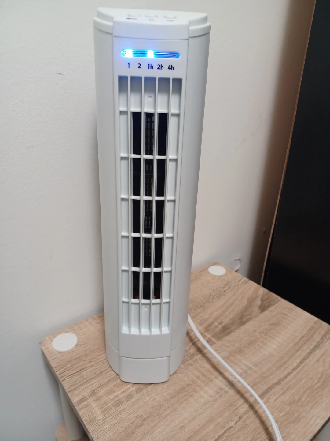 Mainstays Oscillating Tower Fan - 15 inch - photo 4