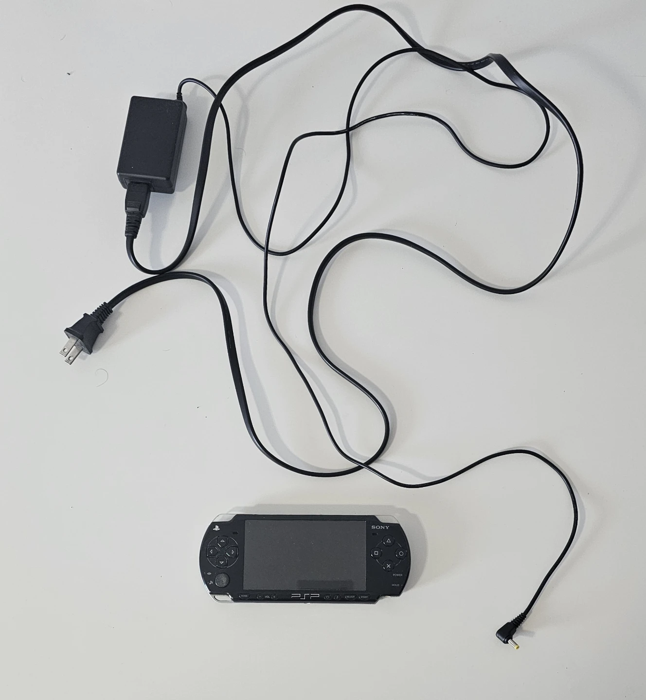 Sony PSP Handheld Gaming Console (Used - For Parts) - photo 2
