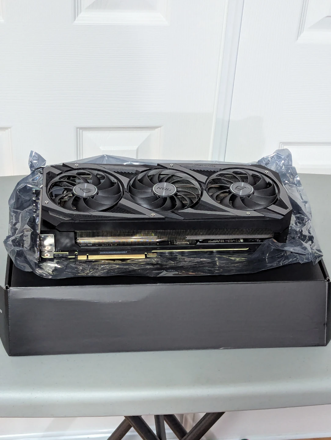 ASUS ROG Strix GeForce RTX 3090 Gaming Card - photo 4