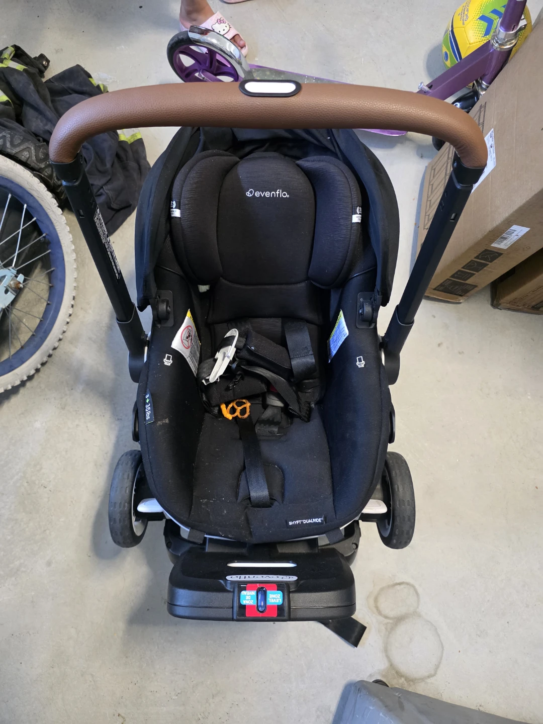 Evenflo Stroller with SHIFT DUALRIDE