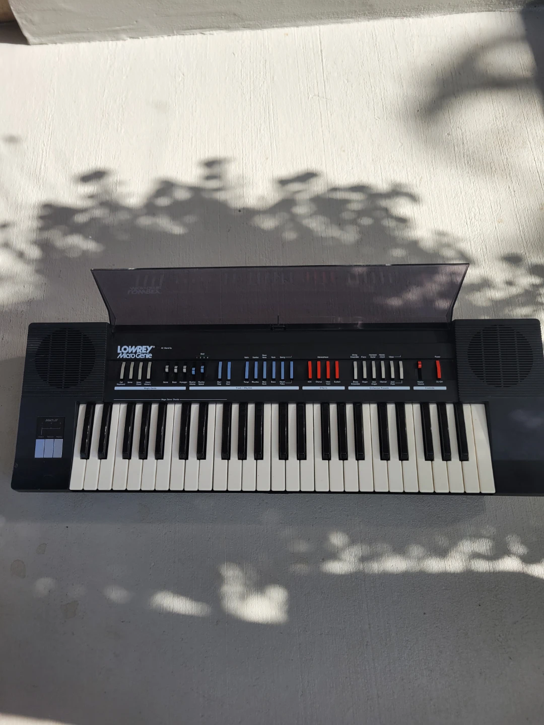 Lowrey Micro Genie Electronic Keyboard-$10 - photo 3