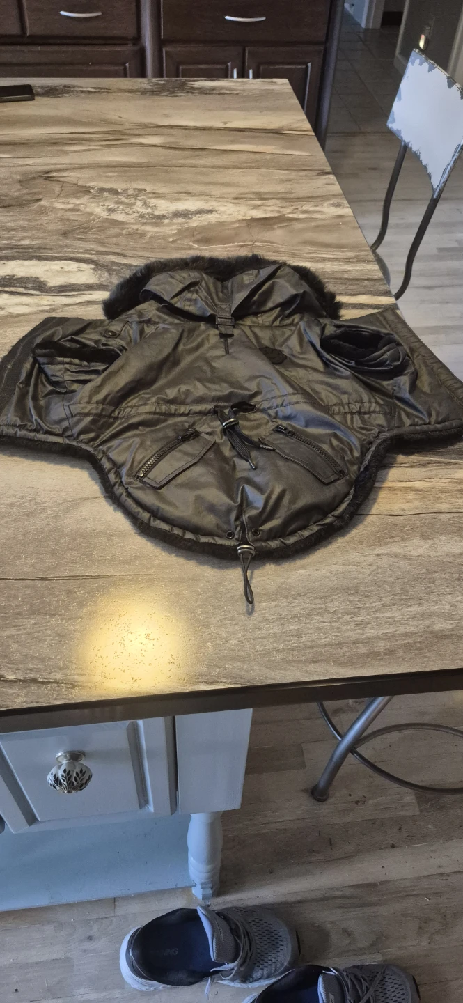 Canada Pooch Ltd. Black Winter Dog Coat - Size 16