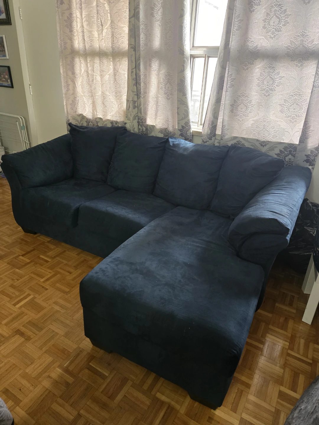 Seasonal couch - photo 3