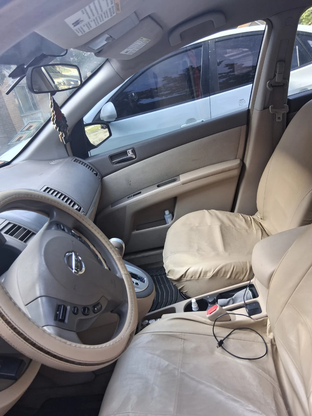 White Nissan Sentra Sedan - photo 2