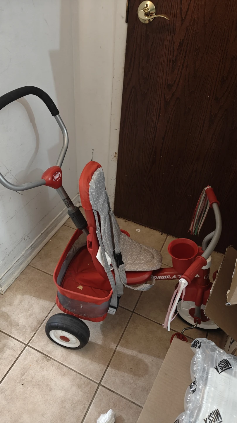 Radio Flyer Red Tricycle - photo 2