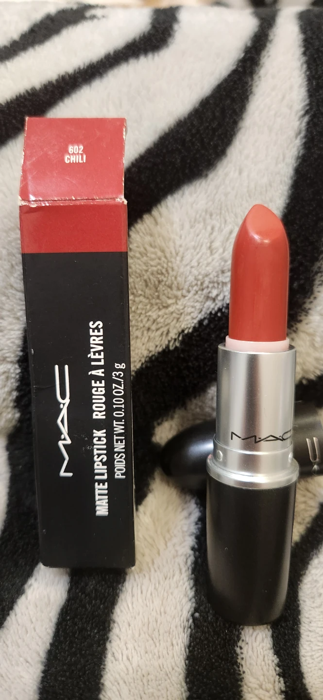 Estee Lauder & Matte MAC Lipsticks - photo 3