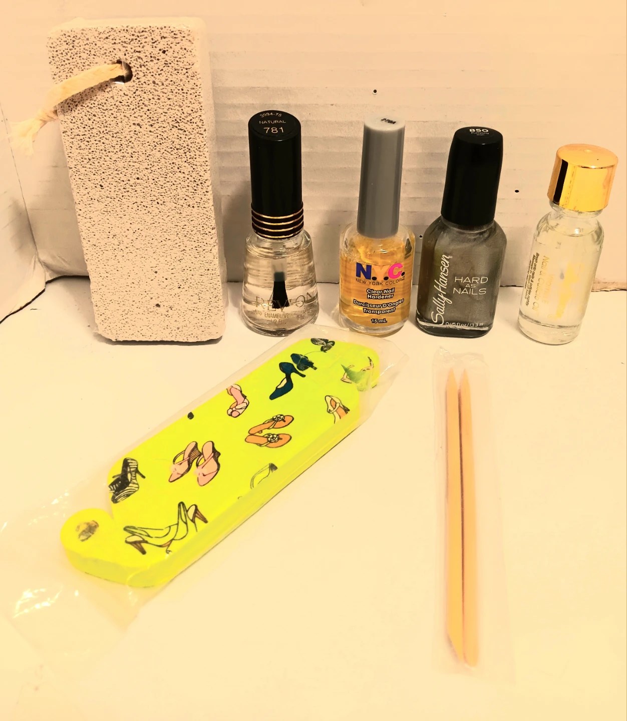 💅Revlon and Sally Hansen Nail Care Set💅
