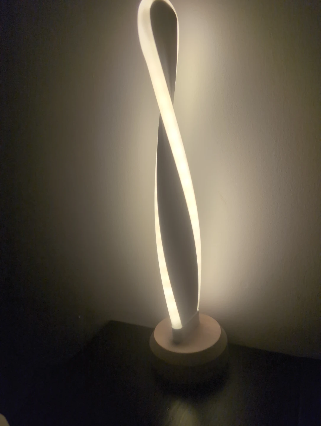 Twisted LED Floor Lamp