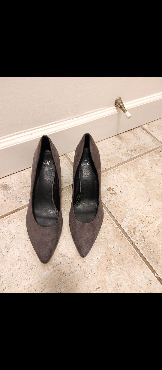H&M Grey Suede Heels Size 9