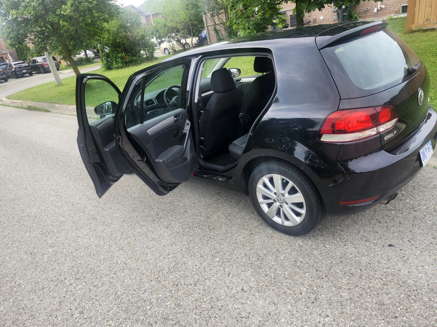 Car - photo 3