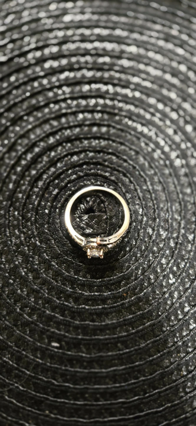 Sparkly Ring with Clear and Black Stones - photo 5