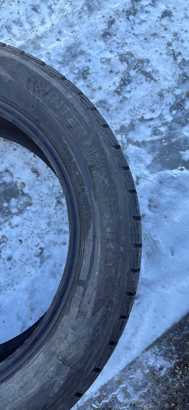Winter Maxx SJ8 Tires - 265/50R20 - photo 3