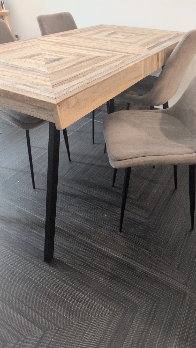 Dining table and 4 chairs (Structube) - photo 3