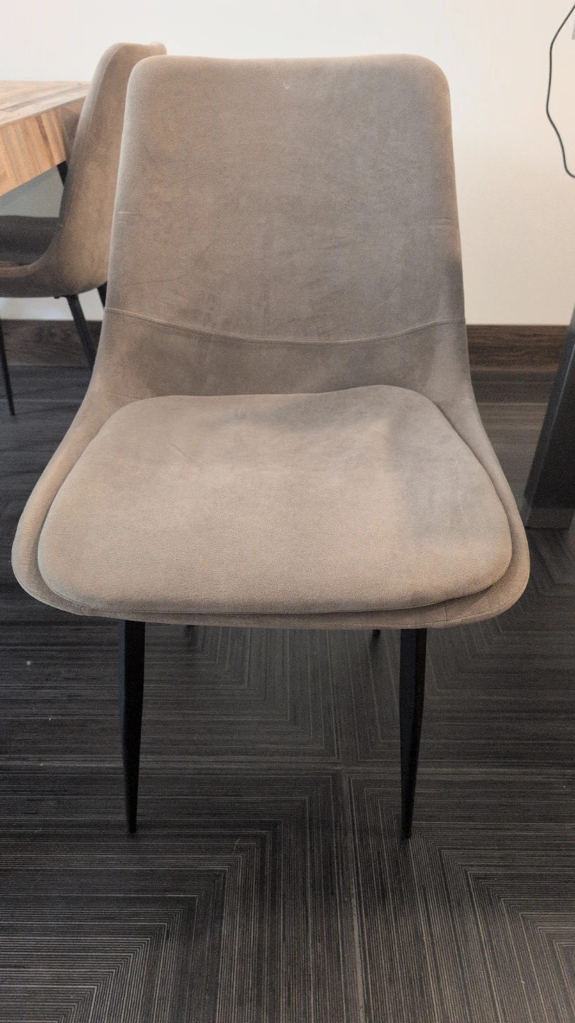 Dining table and 4 chairs (Structube) - photo 4