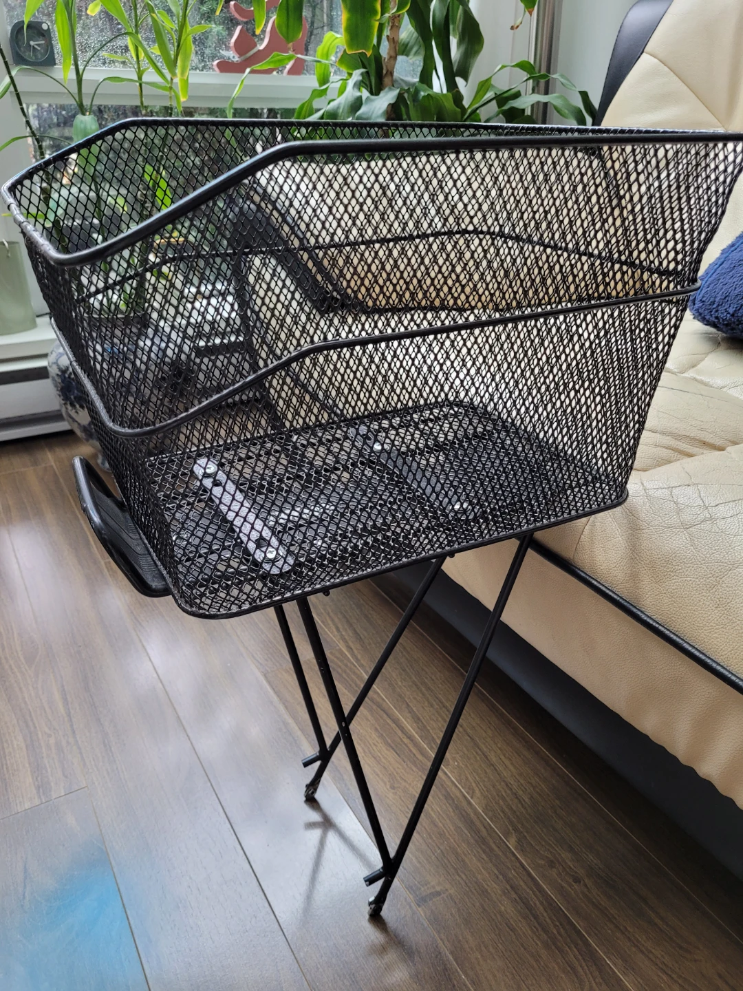 Black Metal Bicycle Basket