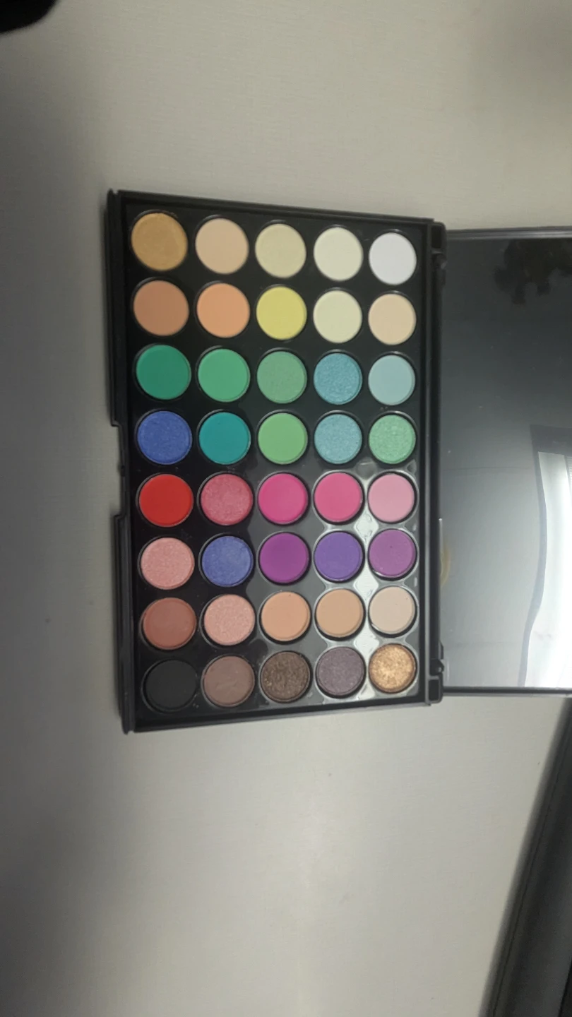 42 Colour Eyeshadow Palette