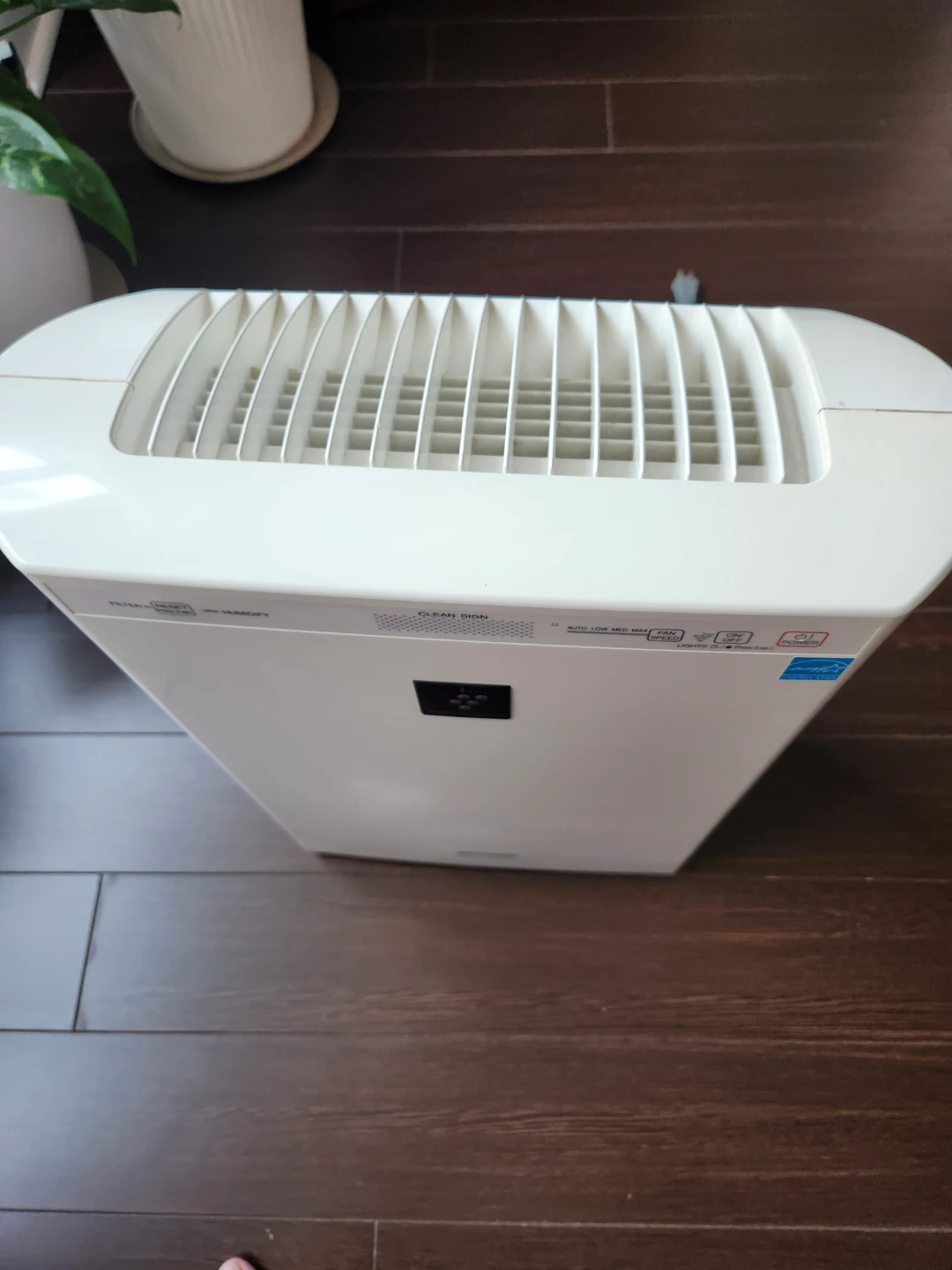 Sharp Plasmacluster Air Purifier - photo 2