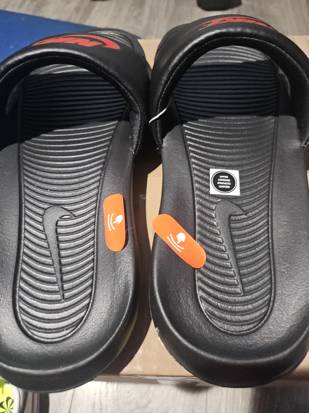 Nike Victori One Slide - Black/University Red - Size 10 - photo 2