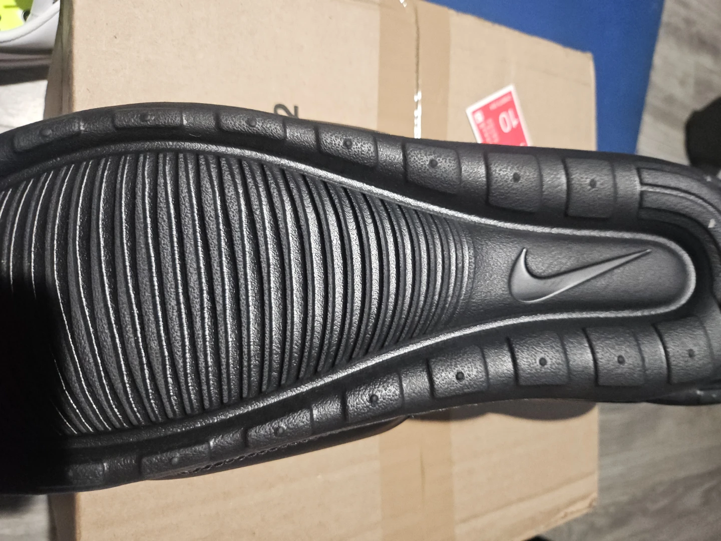 Nike Victori One Slide - Black/University Red - Size 10 - photo 4