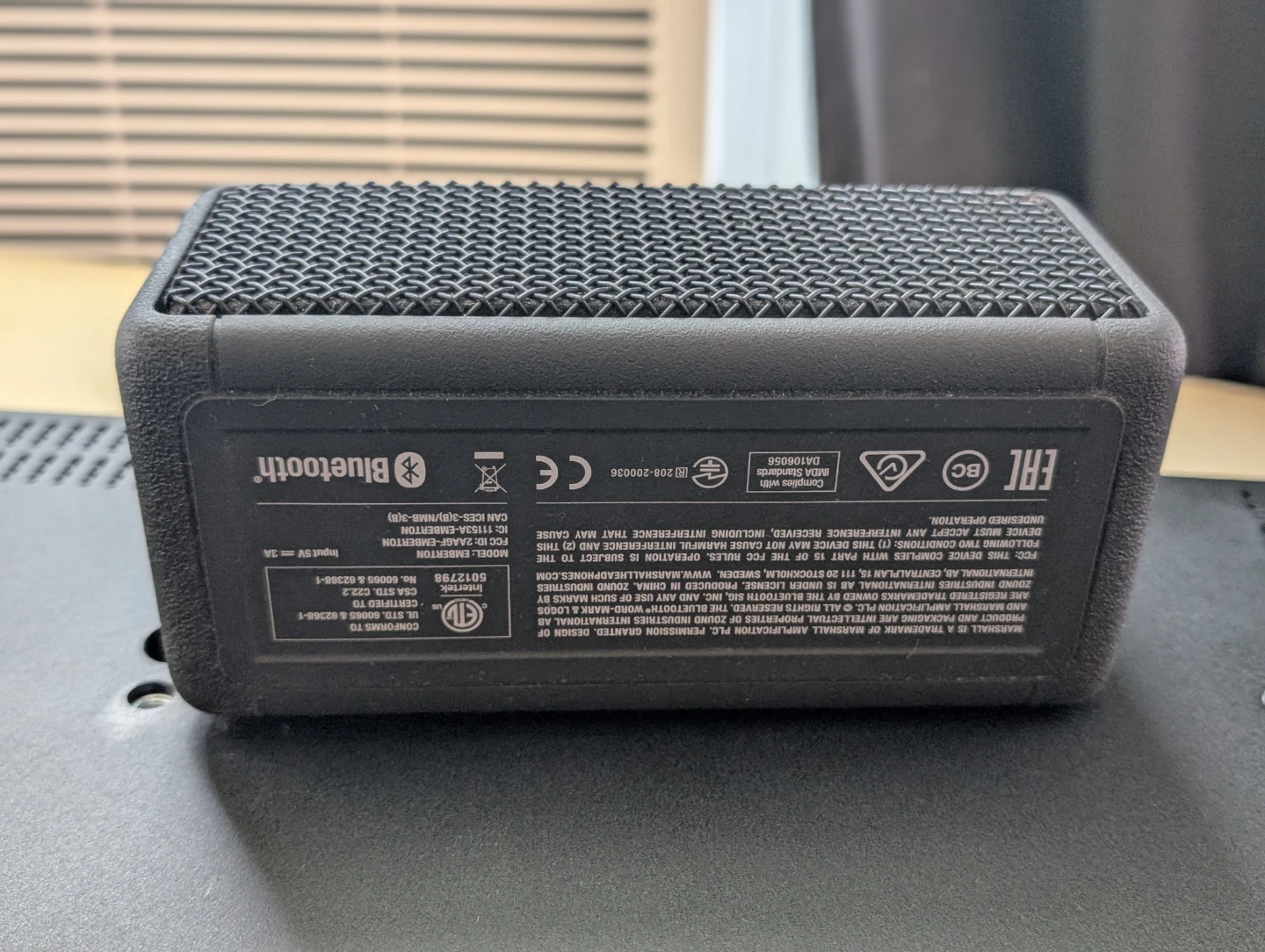Marshall Emberton (1st Gen) portable Bluetooth speaker - photo 3