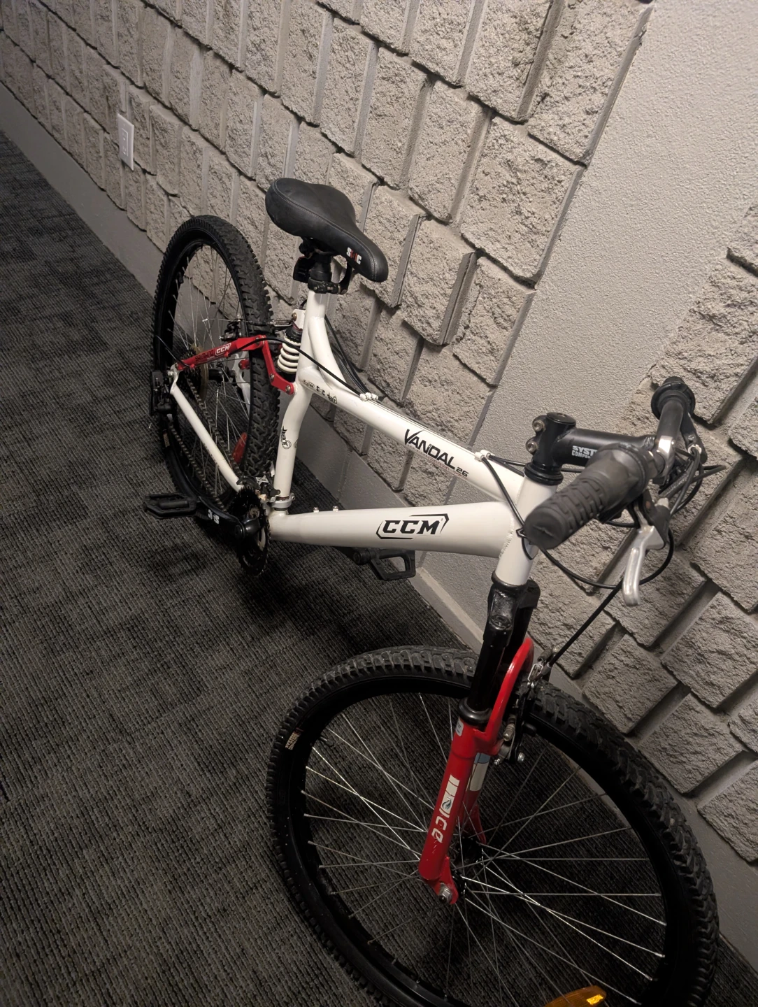 CCM Vandal 26" Mountain Bike - photo 2