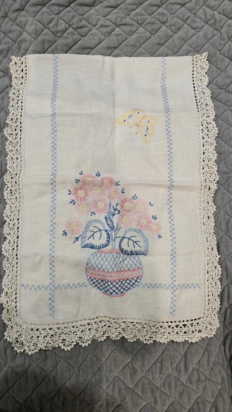 Vintage Embroidered Table Runner with Floral design - photo 2