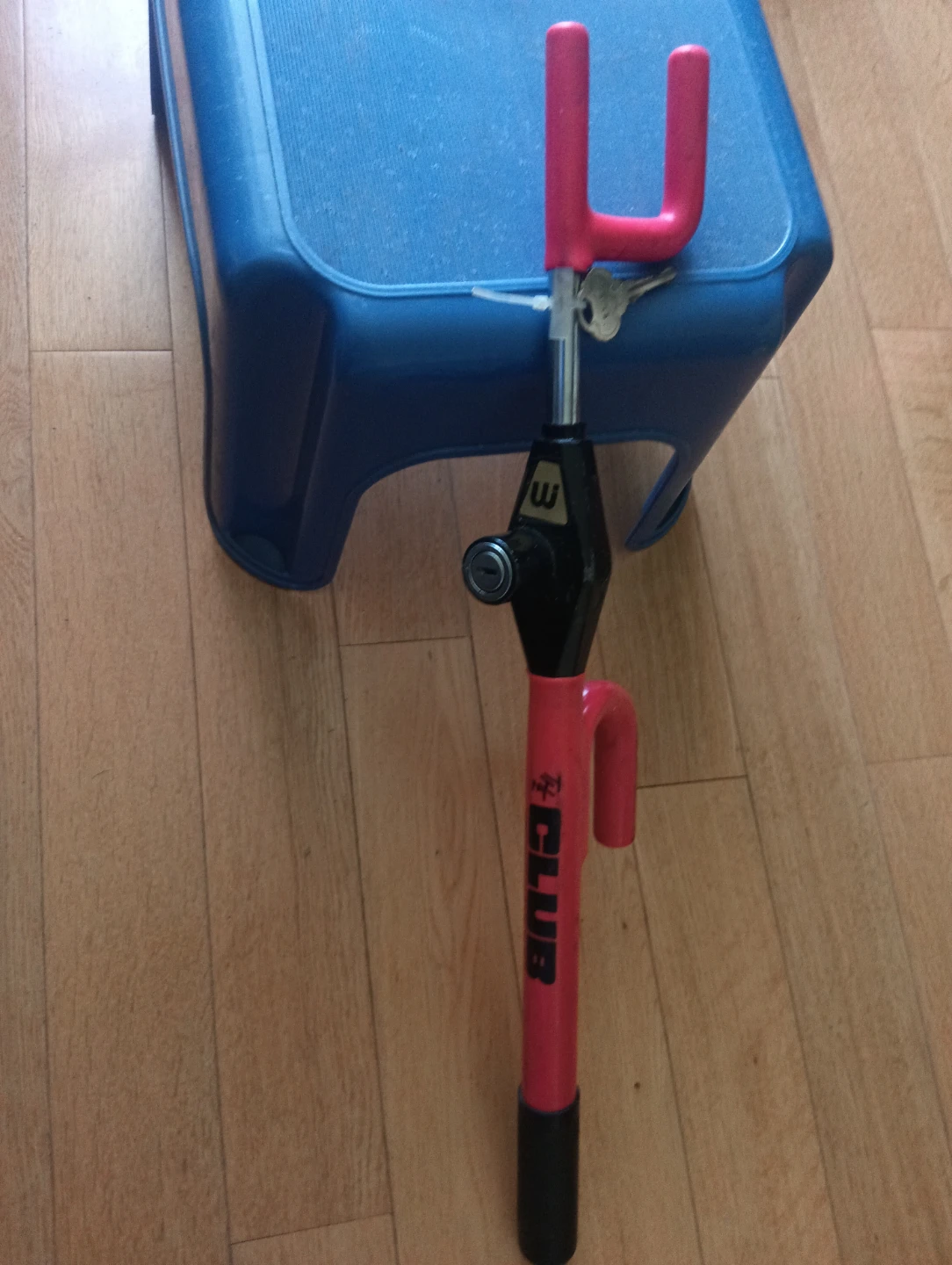 CLUB Anti-theft Car Steering wheel Lock. - photo 3