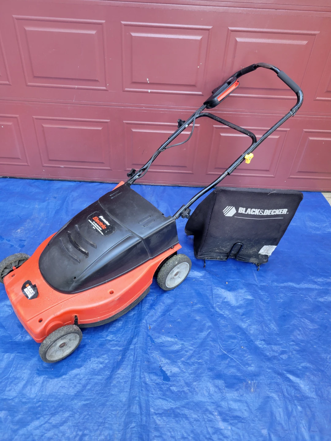 20" big BLACK+DECKER Electric Mower, like new - photo 2