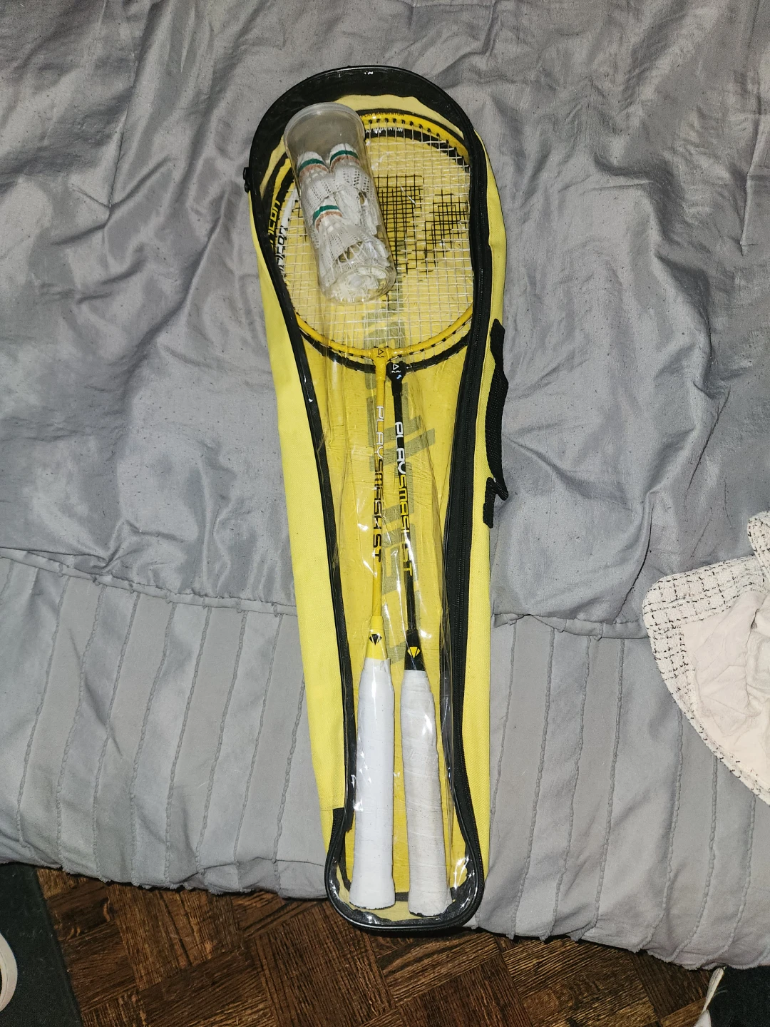 Carlton Badminton Racquet Set with Shuttlecocks - photo 2