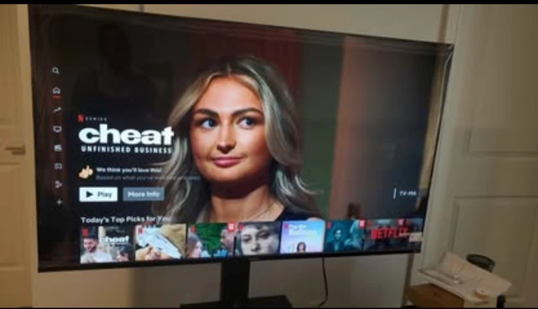 Sharp 58" 4K UHD HDR LED Roku OS Smart TV (4T-C58EL8UR) - 2024
