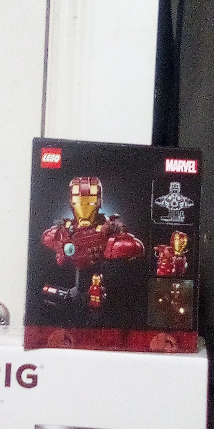 LEGO Marvel Iron Man Bust 76327 Never Opened - photo 2