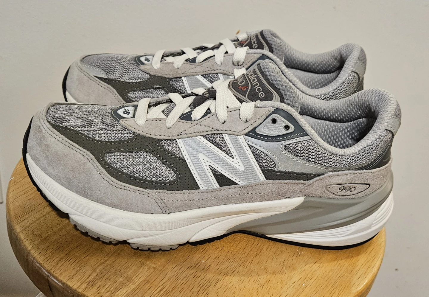 New Balance 990v6 Grey Running Shoes - photo 2
