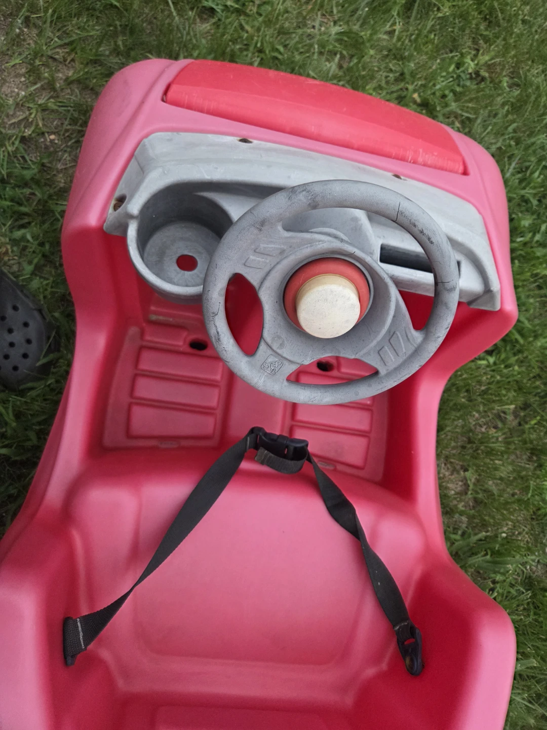 Little Tikes Cozy Coupe Ride-On Toy Car - photo 3