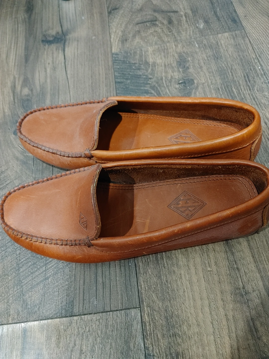 WOMANS SIZE 8.5 EDDIE BAUER BROWN LEATHER LOAFERS VERY GOOD
