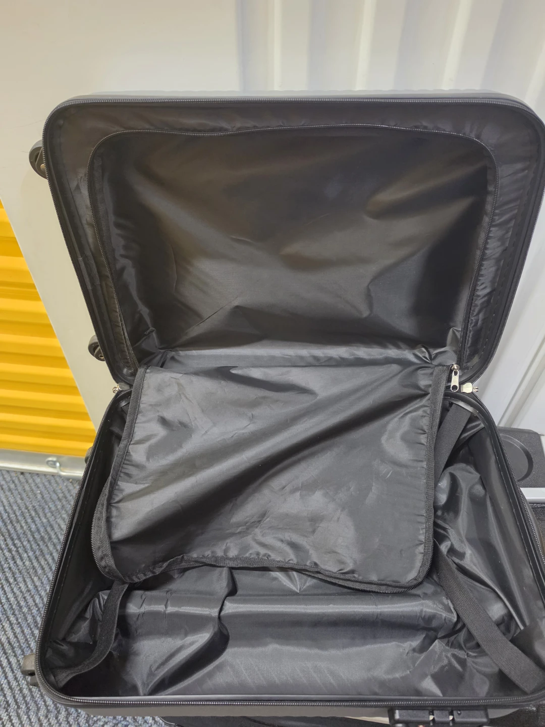 Silver Hardside Spinner Suitcase - photo 3