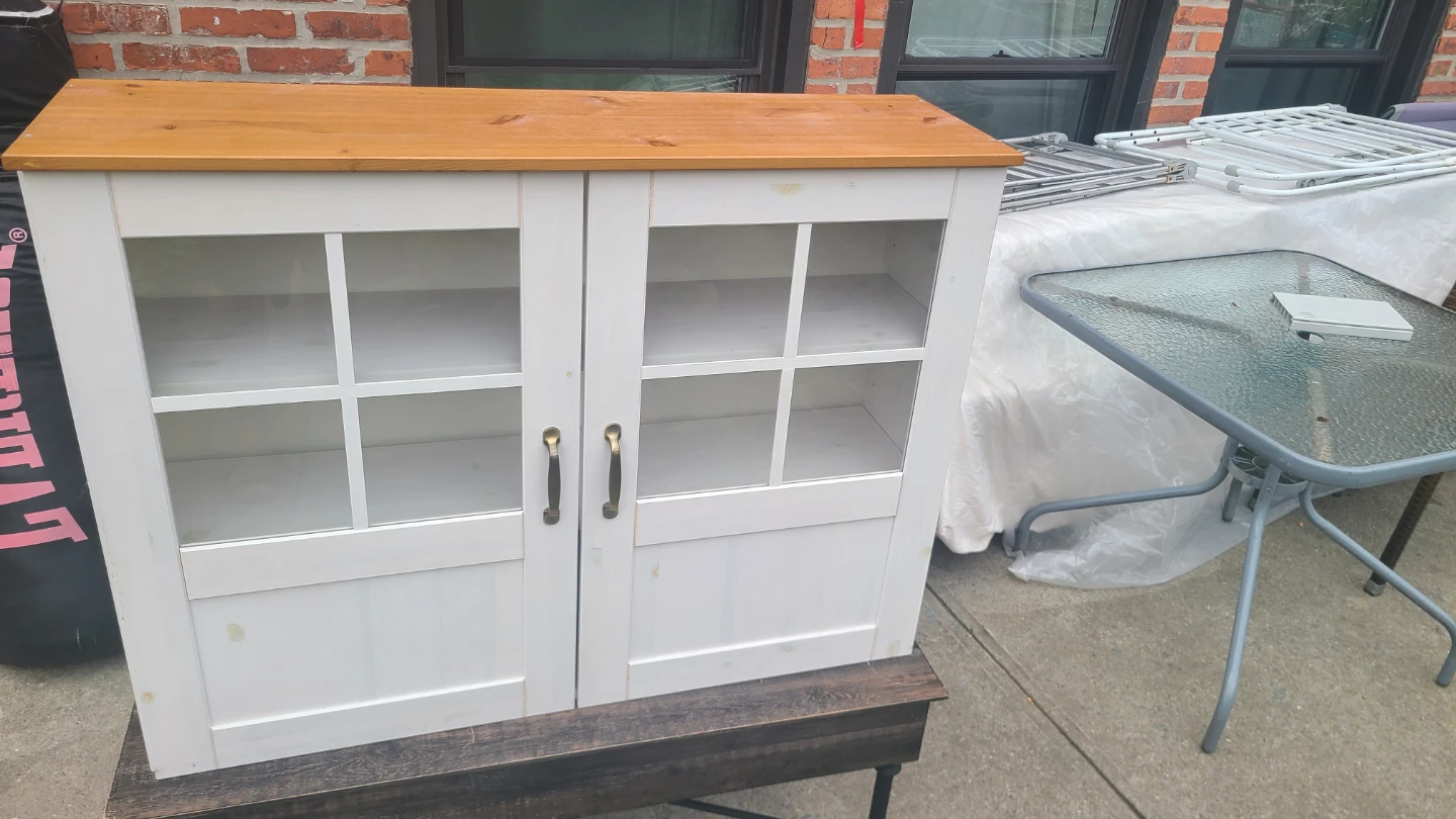White Two-Door Display Cabinet with Wooden Top - photo 3