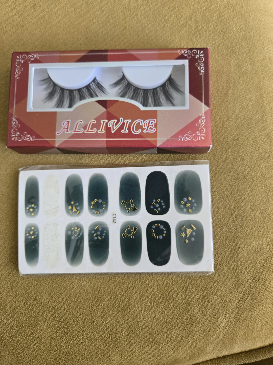 ALLIVICE False Lashes and Nail Stickers Set
