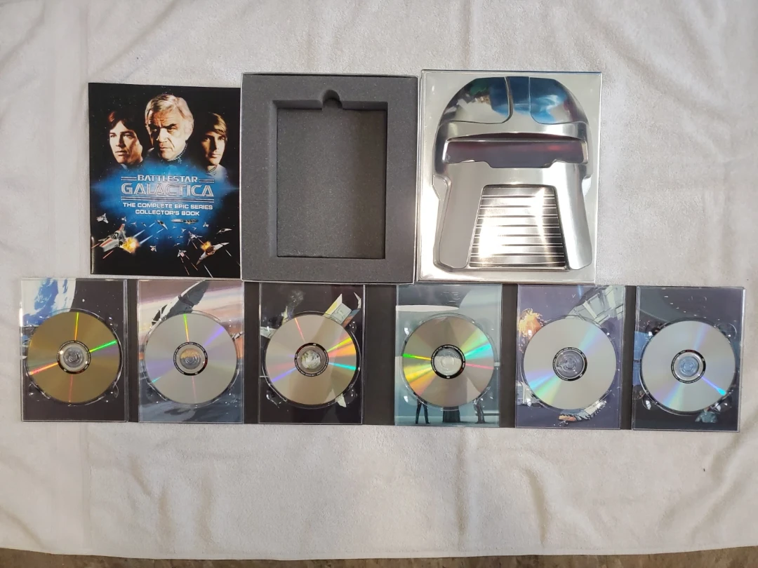 Battlestar Galactica Complete Epic Series Collector's DVD - photo 4